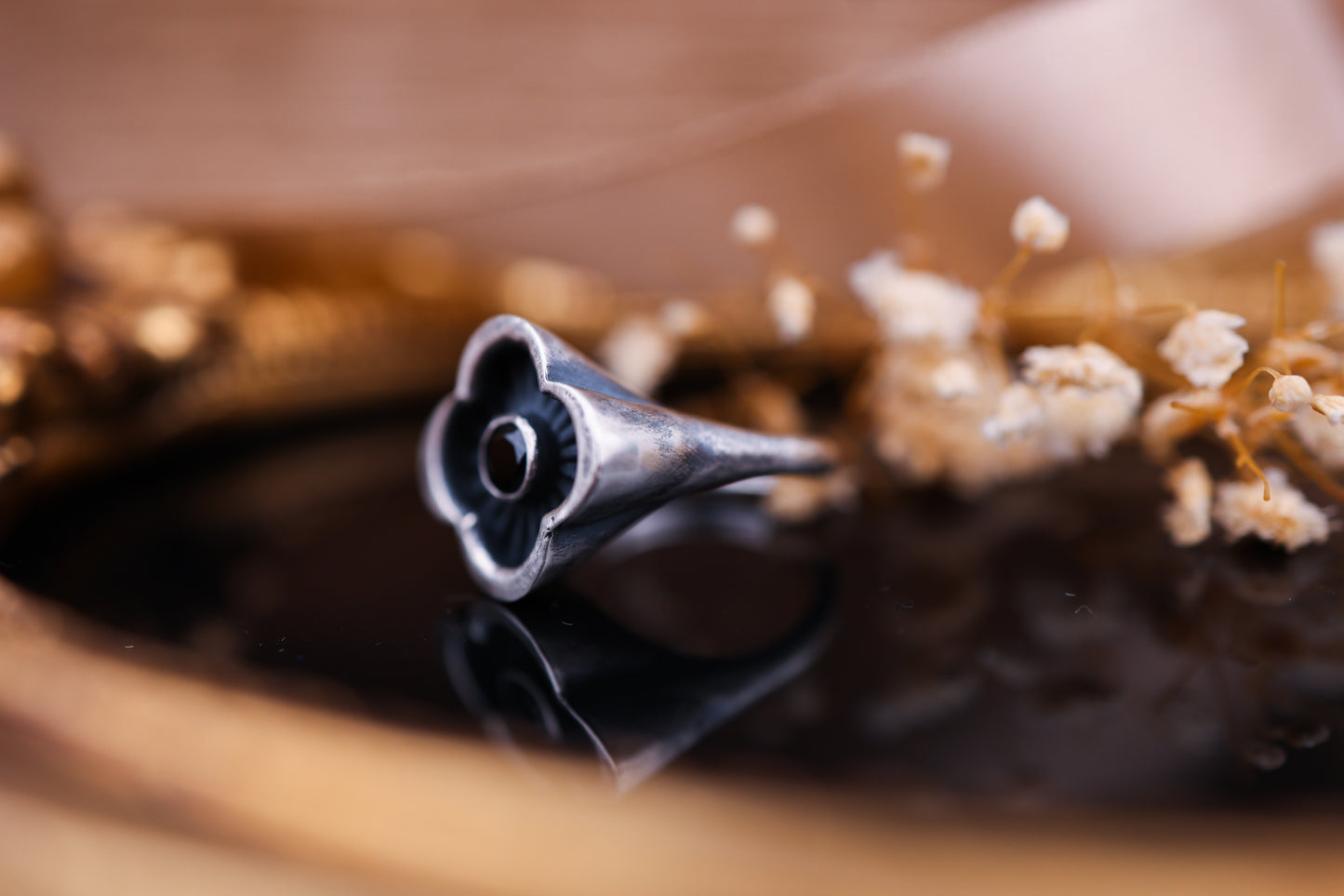 Radiant Light - Black Spinel