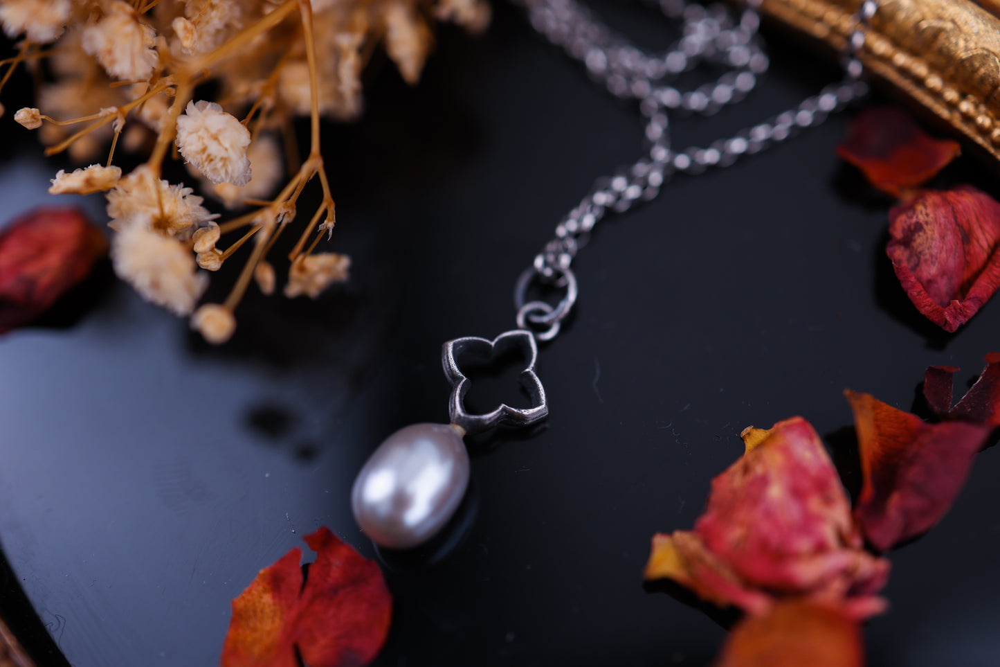 Holy Pearl Pendant - Grey