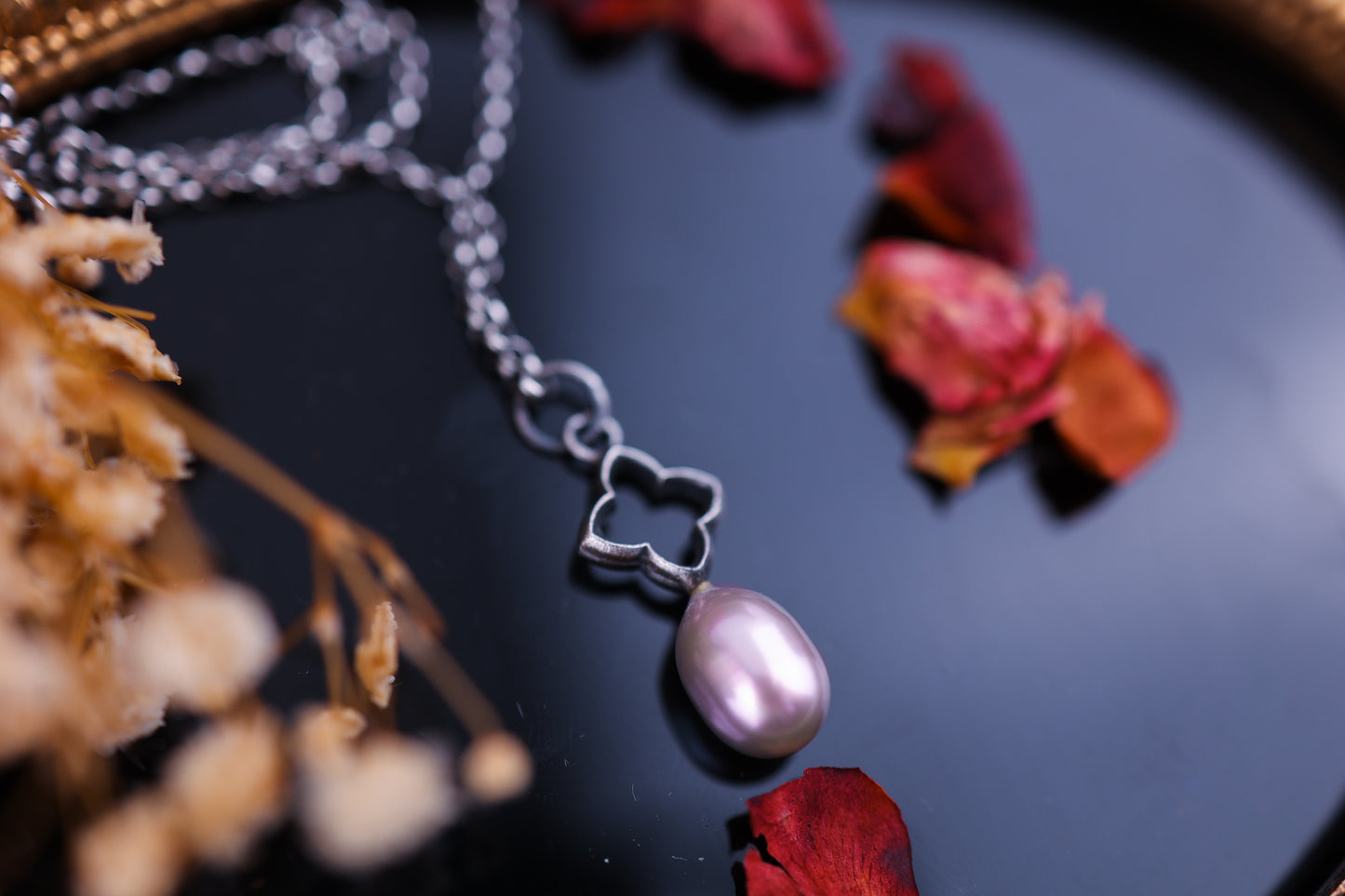 Holy Pearl Pendant - Pink