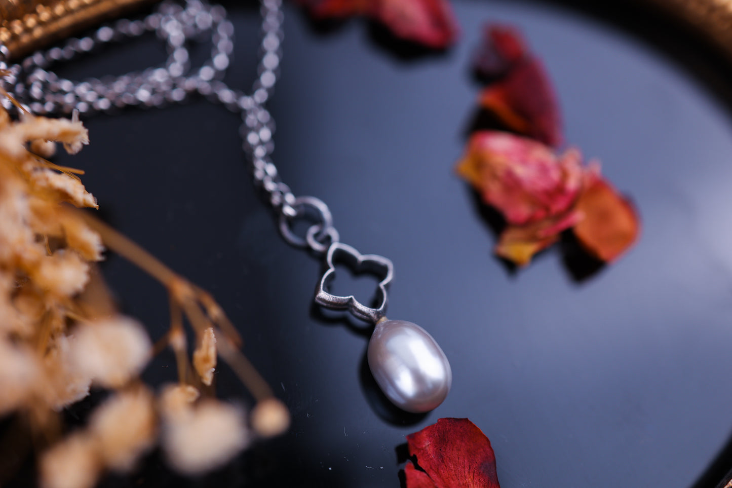 Holy Pearl Pendant - Grey