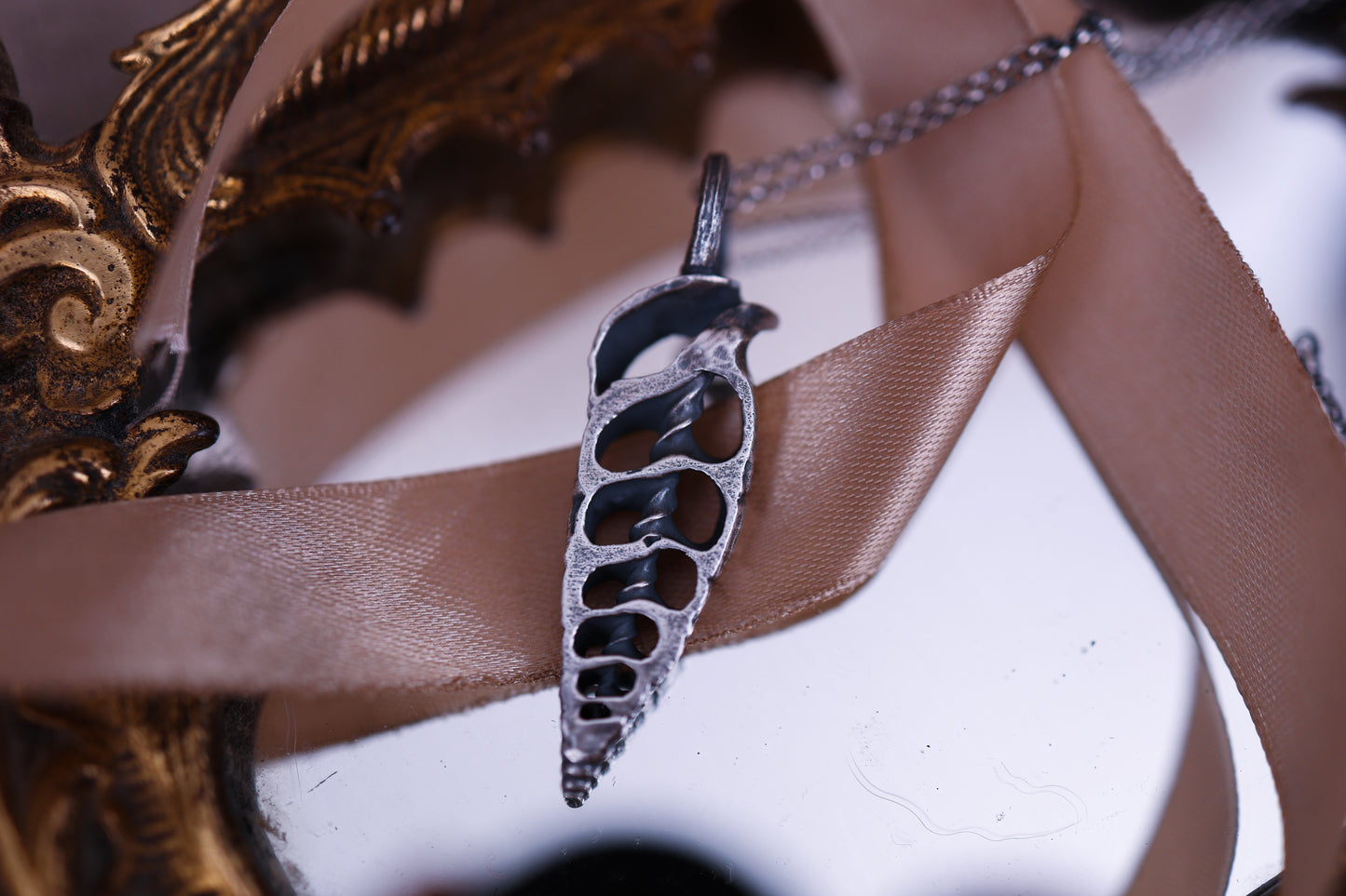 Osseus Pendant - Silver