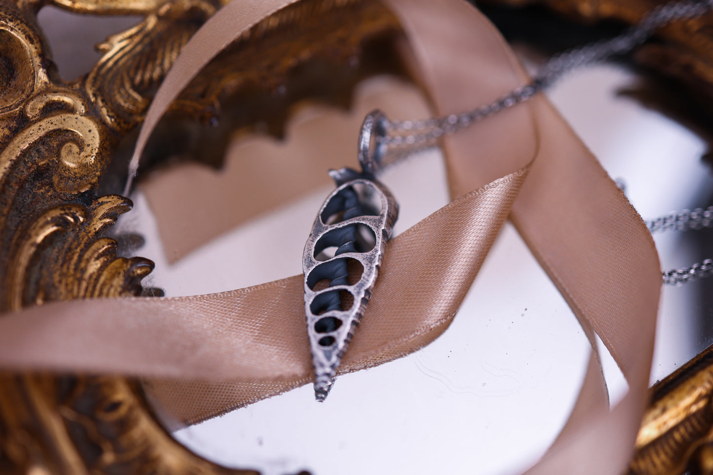 Osseus Pendant - Silver
