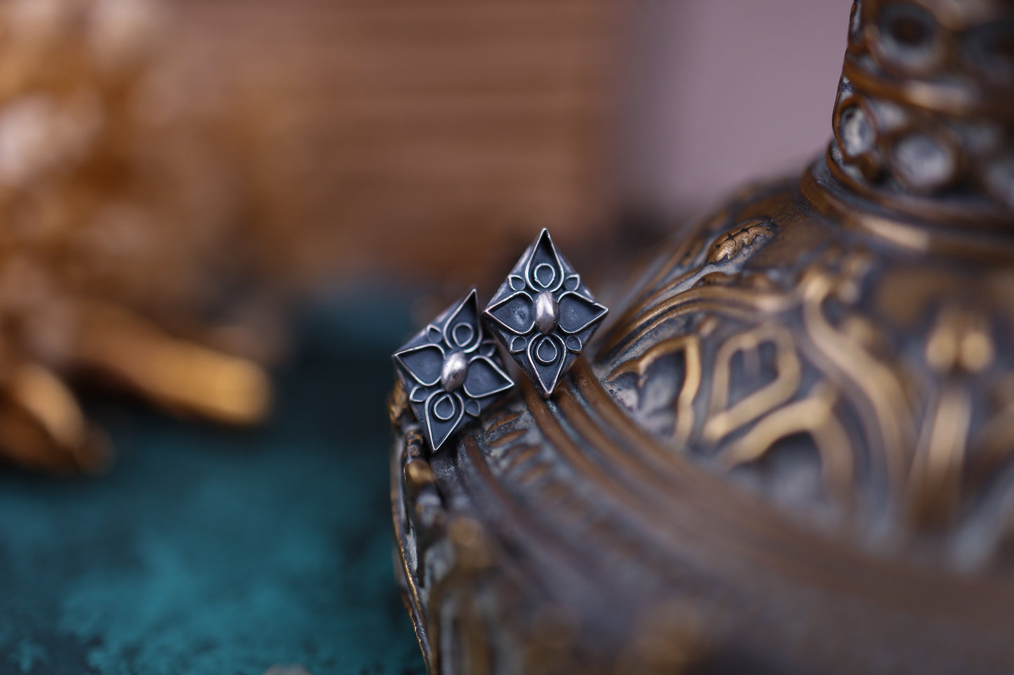 High Ward Studs - Silver
