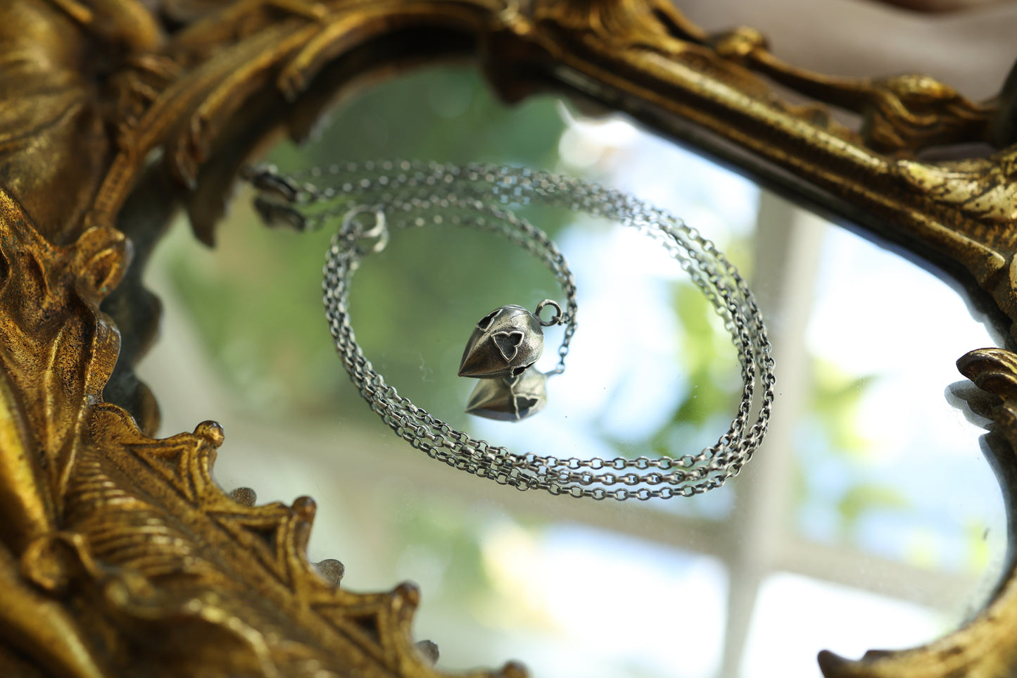 Tracery Pendulum - Necklace