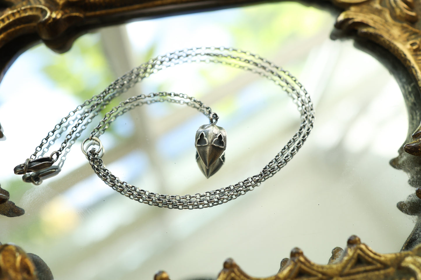 Tracery Pendulum - Necklace