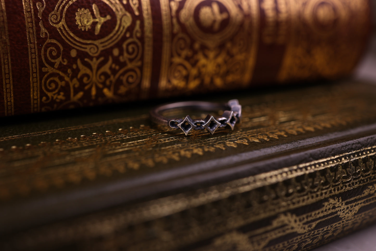 The Shackle Ring - Silver