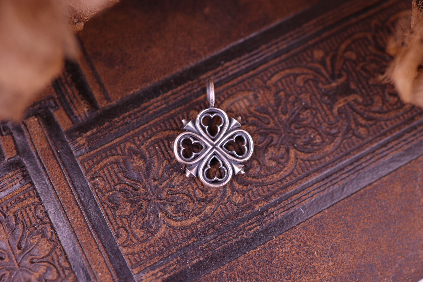 Tudor Rose Pendant - Large - Silver
