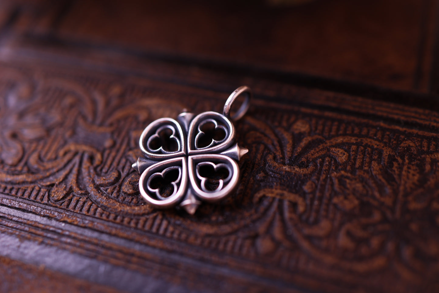 Tudor Rose Pendant - Large - Silver