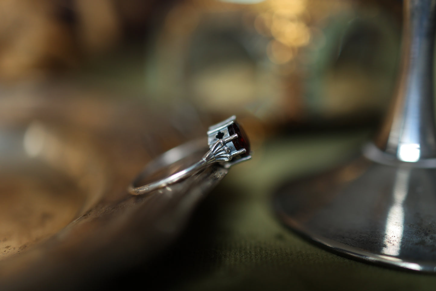 Plume Ring - Silver - Garnet