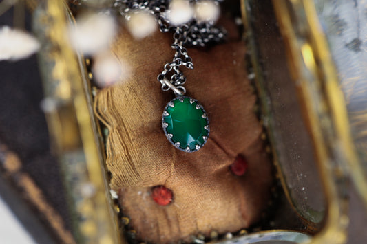 Crowned Charm - Green Onyx