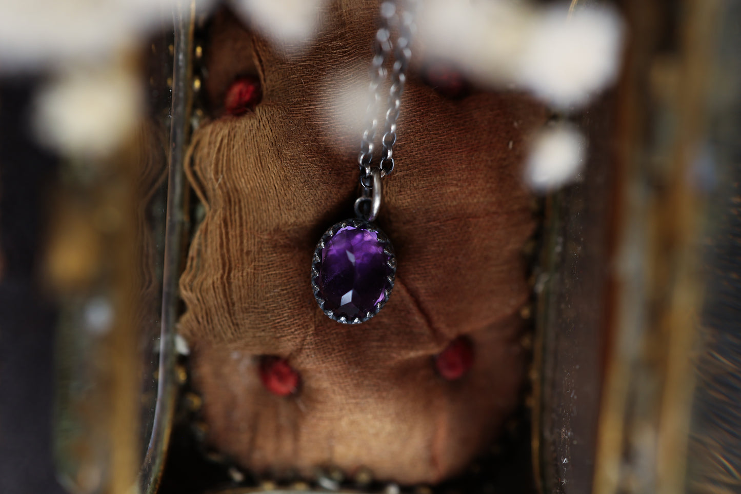 Crowned Charm - Medium Amethyst